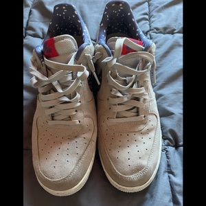 Mens Nike NASA sneakers size 11